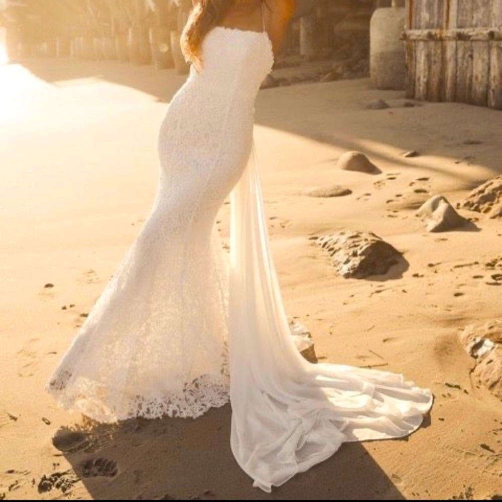 Lulus Remarkable Moment white floral embroidery lace up wedding dress
